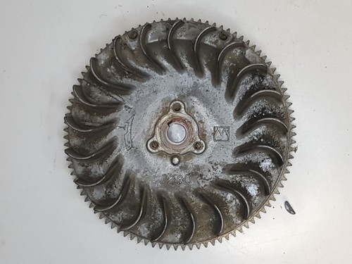 Volant magnétique moteur - magnétique, de