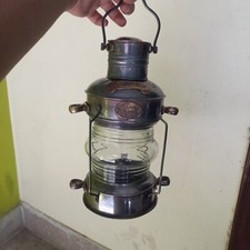 Ancienne lampe à pétrole
