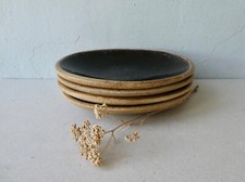 4 assiettes ou petits plats en