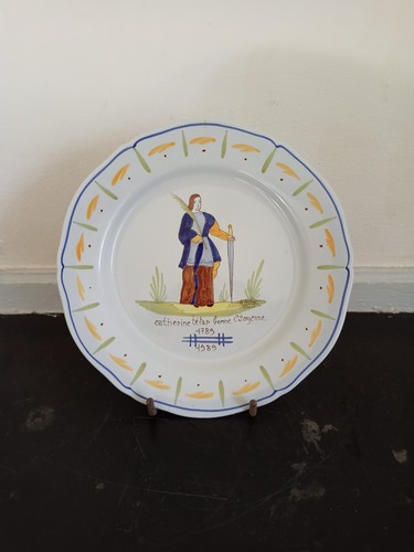 Assiette revolutinnaire - revolutinnaire, bi