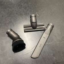 3 accessoires Dyson DC23 –