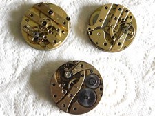 lot de trois mouvements montre