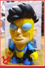 INVINCIBLE Figure 20cm Statue