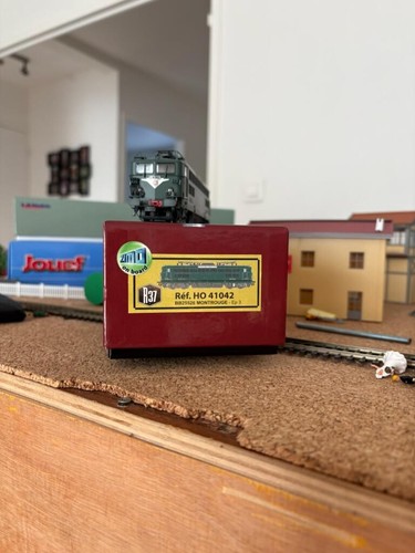 R37 41042 locomotive - ho,