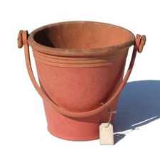 Beach toy / old rubber bucket / gathered shops Étoile Paris