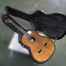 Guitare classique Ryoji Matsuoka M40 utilisée du Japon avec étui rigide