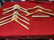 Lot de 7 CINTRES Bois Vintage 