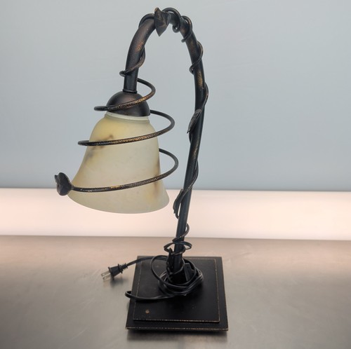 Art deco table lamp - art,
