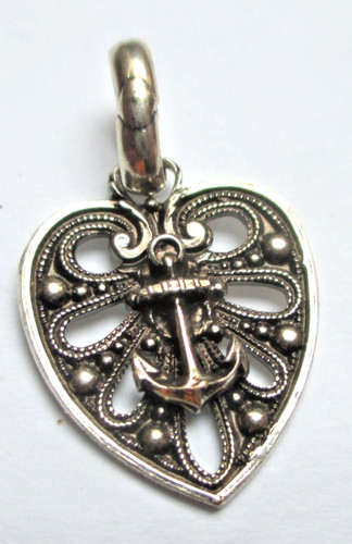 Ancien pendentif cœur