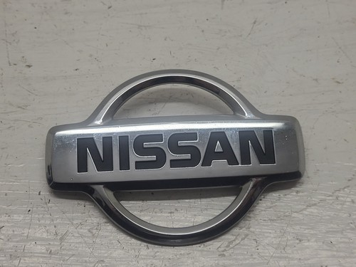 Monogramme nissan capot - , moteur