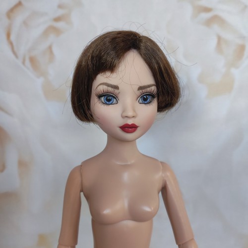 Perruque poupée tonner - ,