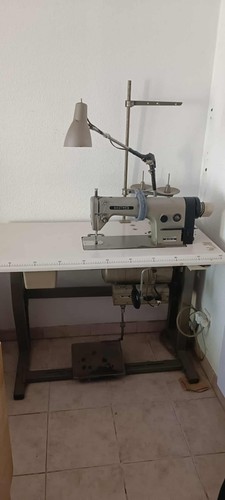 Machine coudre plate - machine, à