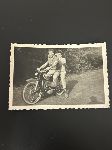 Photo moto ancienne - photo,