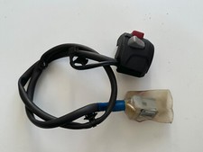 UN COMMODO COMMANDE droit