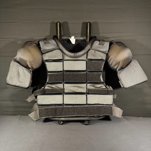 Riot gear 2000 - gear, chest