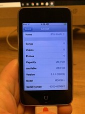 Apple iPod touch 3rd Generation (32 GB)