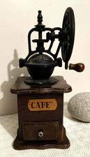 moulin à café ancien en bois