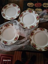 Royal Albert Bone China  Old Country Roses Dinner Plates Set of 4
