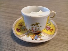 Petite Tasse à moustache porcelaine de Dresden