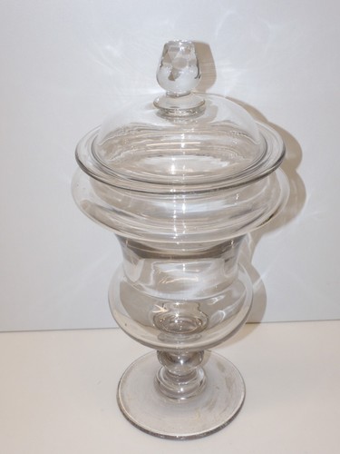 Superbe pot couvert - -superbe, en