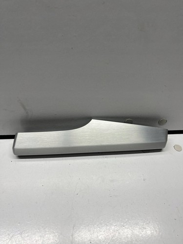 80b 853 189 moulure - 853,