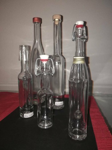 Différentes bouteilles en - x,