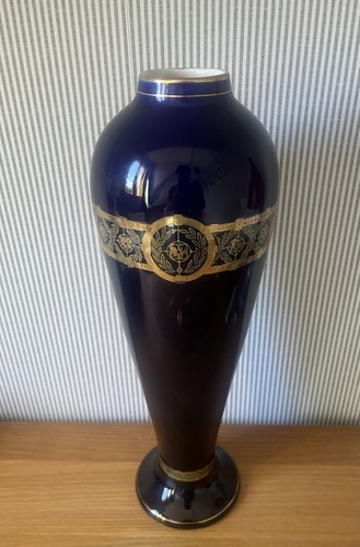 Vase forme 683 bleu cobalt