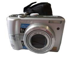 Panasonic Lumix DMC-LZ7 Camera .