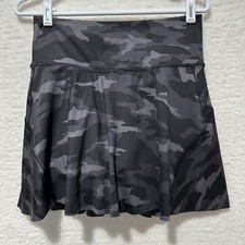 ATHLETA ACE PRINTED TENNIS SKORT 15.5” JUPE-SHORT DE TENNIS DE 46 CM Camo Sz S/P