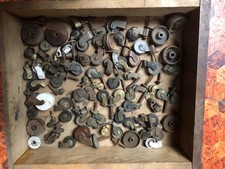 Roulettes de meubles anciens