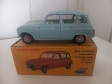 DINKY TOYS RENAULT 4L + BOITE