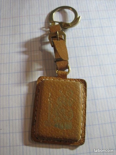 Ancien porte cle cuir saint - ancien, en