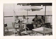 OLD PHOTOGRAPH ~1950 SMALL GROUP TERRACE