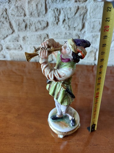 Figurine trompetiste - figurine,