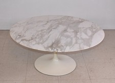 Knoll Saarinen Round Marble