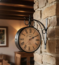 Horloge murale vintage double