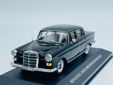 MINICHAMPS B66040372 MERCEDES BENZ 190-230 Heckflosse Black 1.43