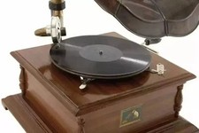 Ancien gramophone HMV