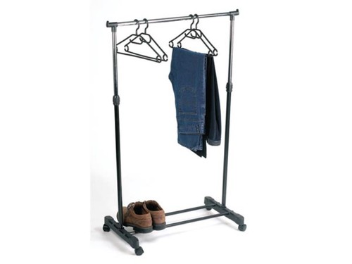 Perel portant vêtements en - perel,