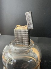 Briquet S.T. Dupont, Très Bon