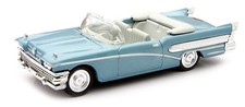 Voiture americaine Buick Century 1958 bleu clair interieur gris 1/43ème