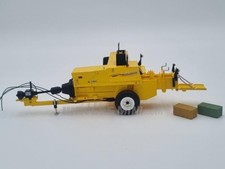 MM2522 - Presse NEW HOLLAND