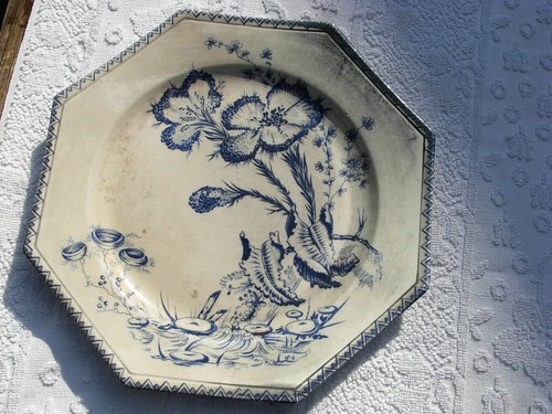 Assiette plate ancienne fleur