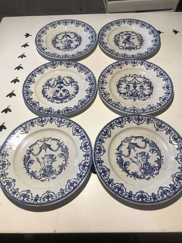 Anciennes assiettes à - anciennes,