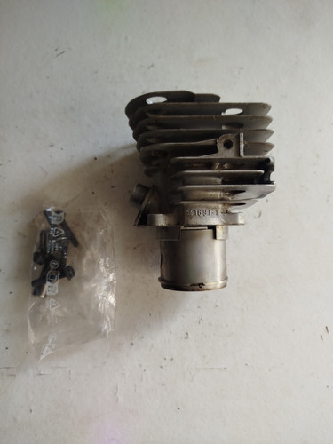 Cylindre piston pour - cylindre,