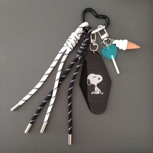 Porte clés snoopy - porte-clés,