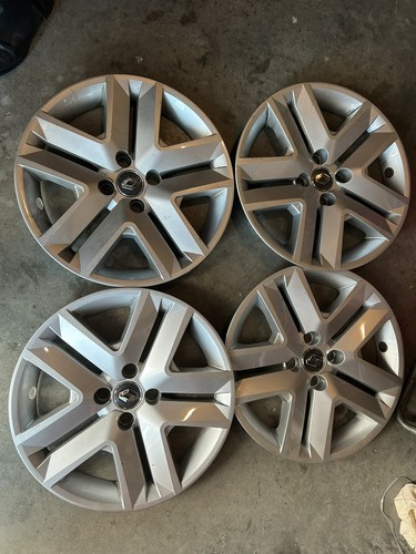 Lot enjoliveurs renault - 4,