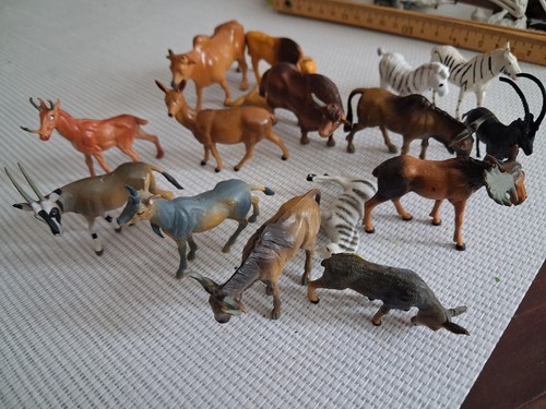 Lot figurines animaux zèbres