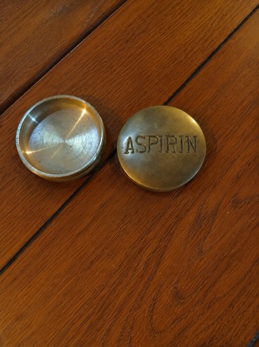 Boîte pilules aspirine - boîte,