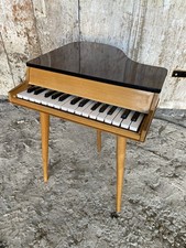 Piano A Queue Enfant Ancien